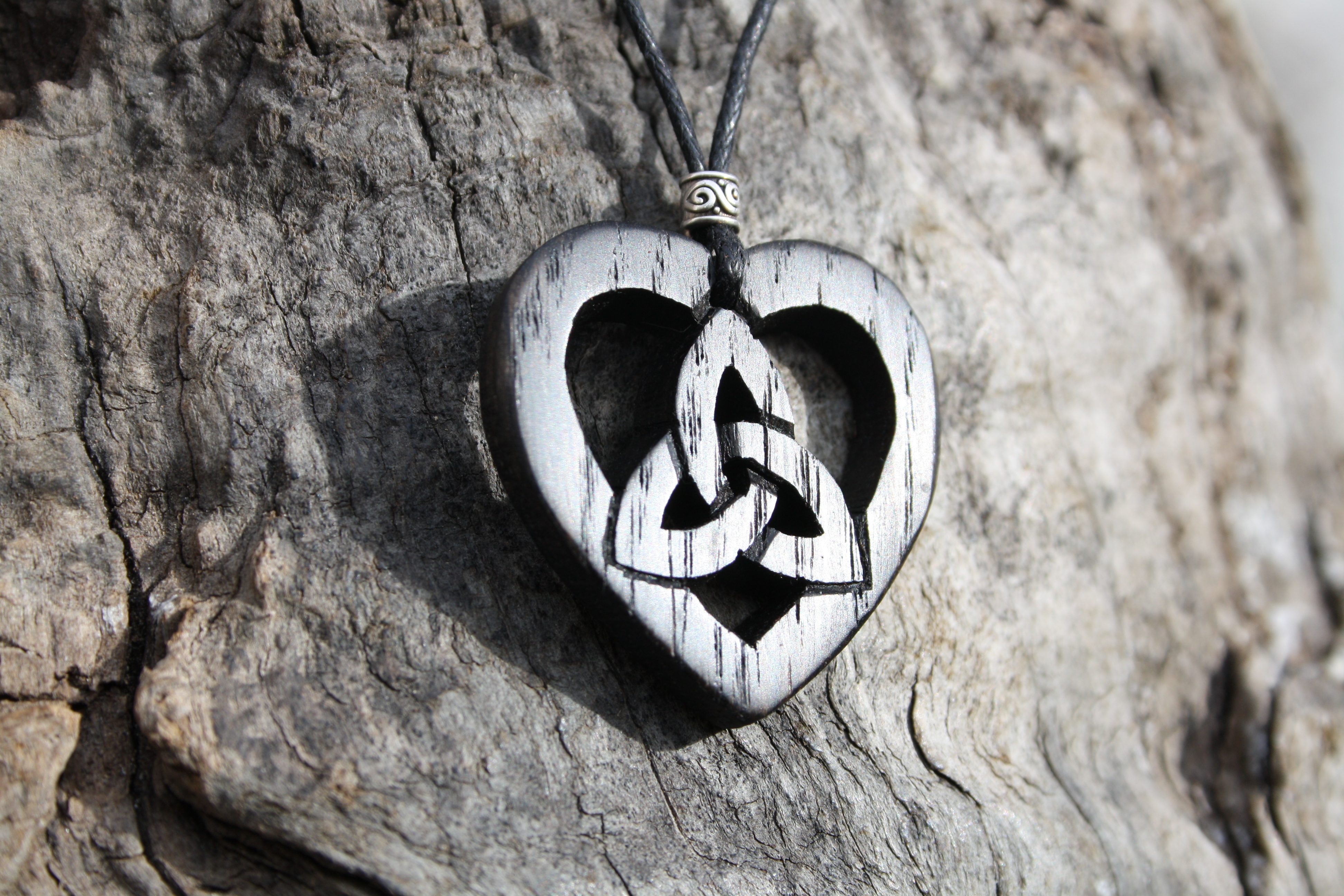 celtic trinity knot heart