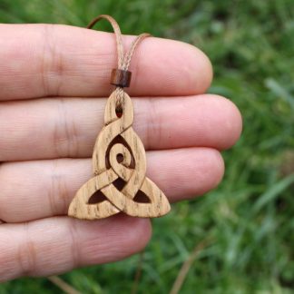 celtic motherhood knot necklace